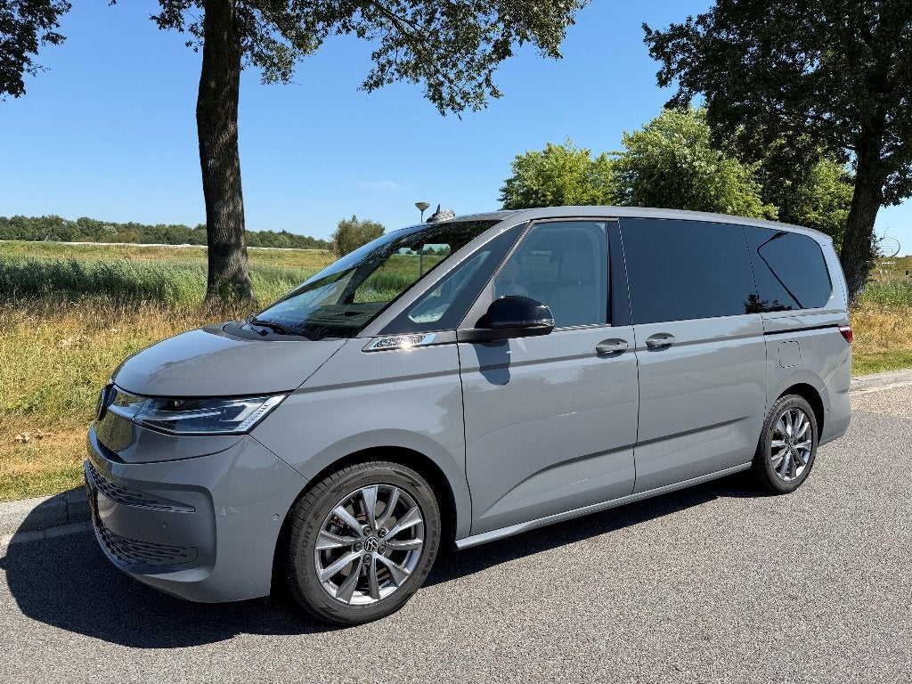 Volkswagen Multivan 1.4 Ehybrid Lang 2023 BTW Vol Inruil mog, Auto's, Euro 6, 4 cilinders, Parkeerassistent, 1395 cc