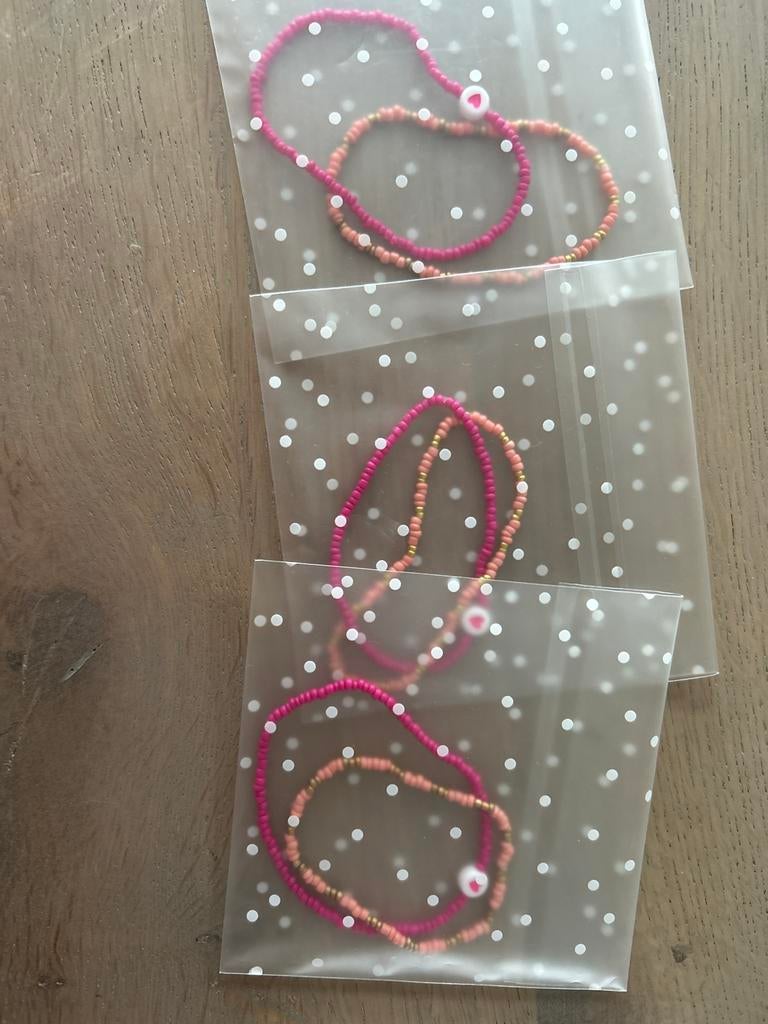Set voor Moederdag! Twee leuke armbandjes, Overige materialen, Nieuw, Ophalen of Verzenden, Roze