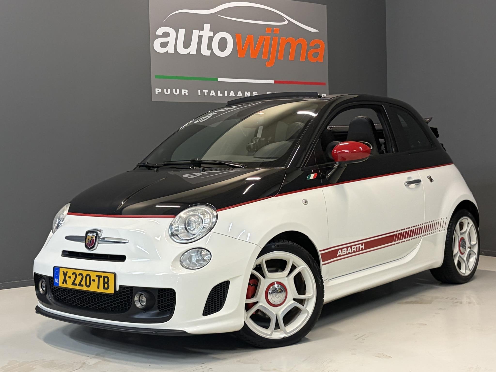 Abarth 500 1.4 T-Jet 140pk Cabrio Automaat Xenon, Leder, Nav, Auto's, 1160 kg, Gebruikt, Cabriolet, Wit