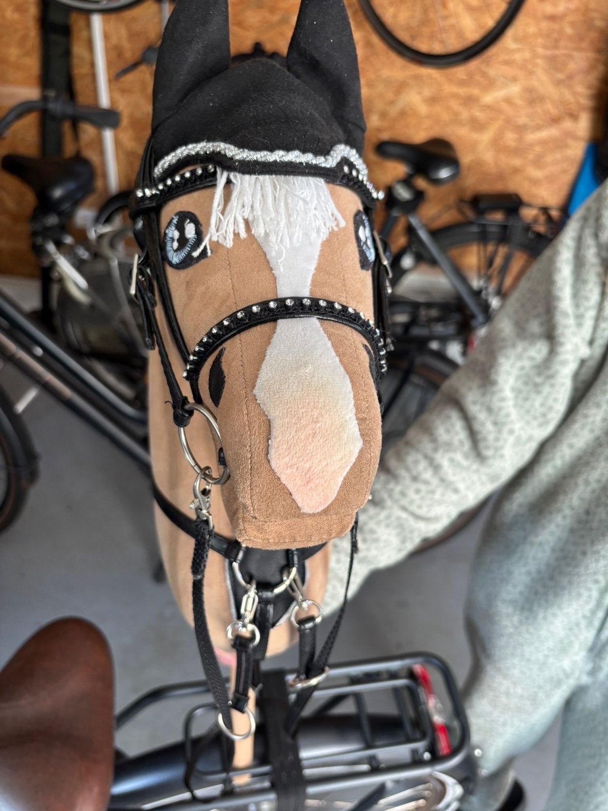 Leuk stokpaard met hoofdstel - Ideaal voor uren speelplezier, Ophalen, Zo goed als nieuw, Jongen of Meisje