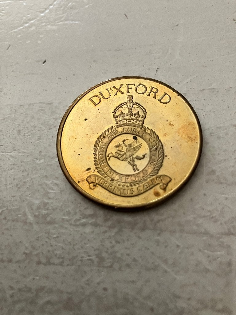 Royal Air Force coin, Ophalen of Verzenden, Luchtmacht, Engeland, Embleem of Badge