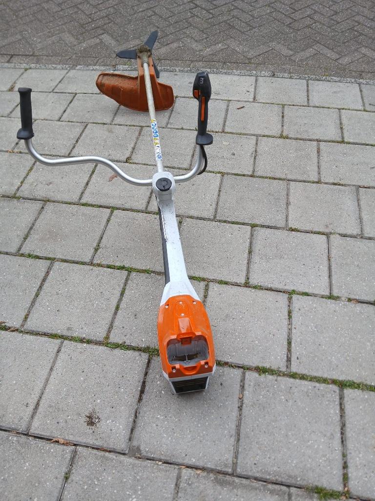 Bosmaaier, Tuin en Terras, Ophalen, Stihl, Gebruikt, Accu