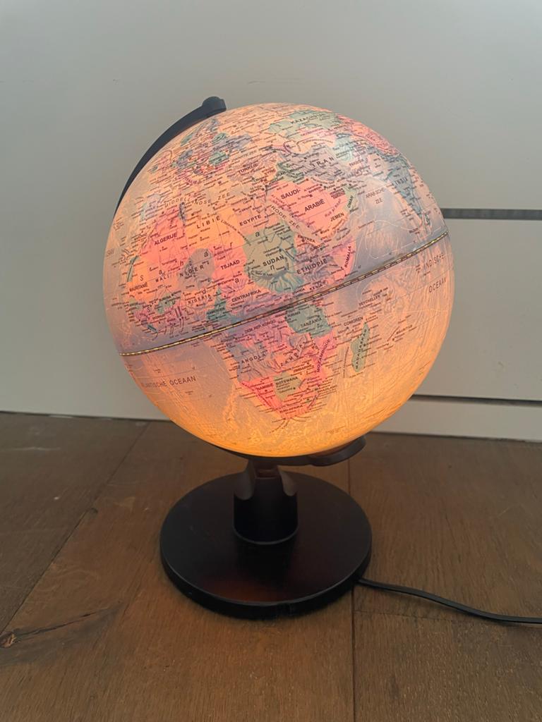 Wereldbol lamp met schakelaar., Ophalen of Verzenden, Verlicht, Gebruikt