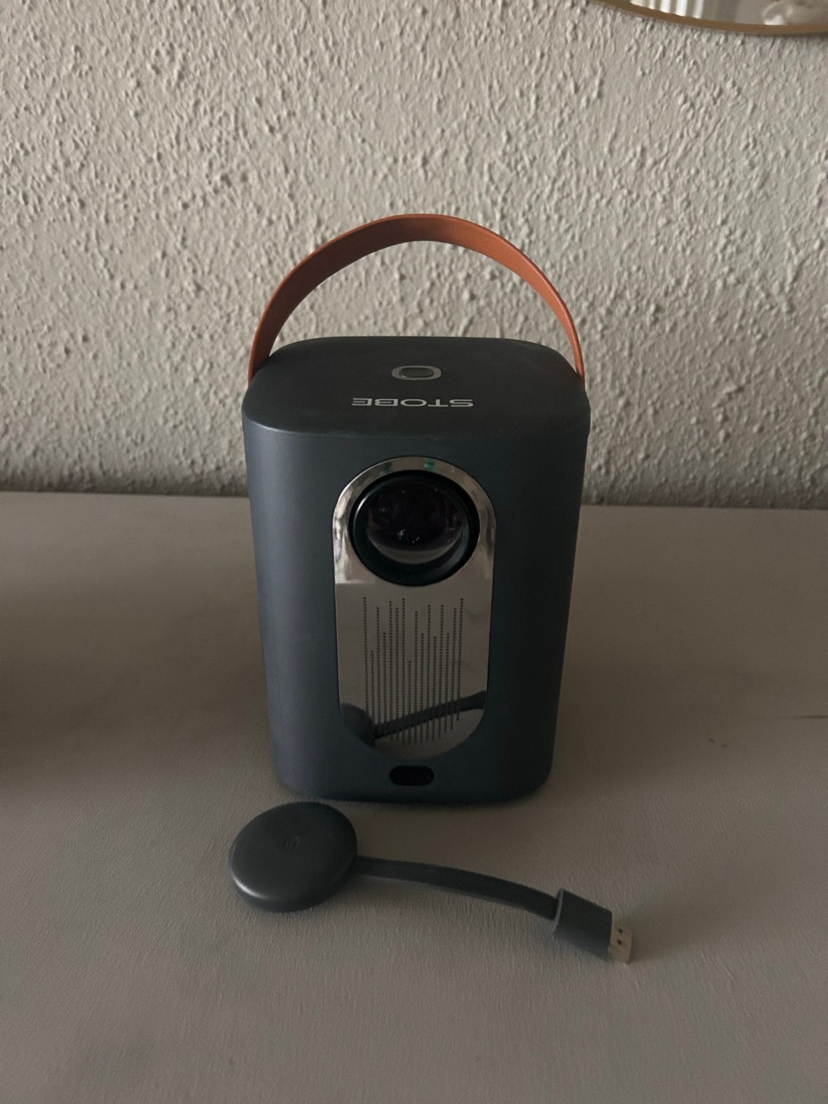 Stobe - Compacte Draagbare Projector incl. Chromecast, Ophalen of Verzenden, Zo goed als nieuw, LED, HD (720)