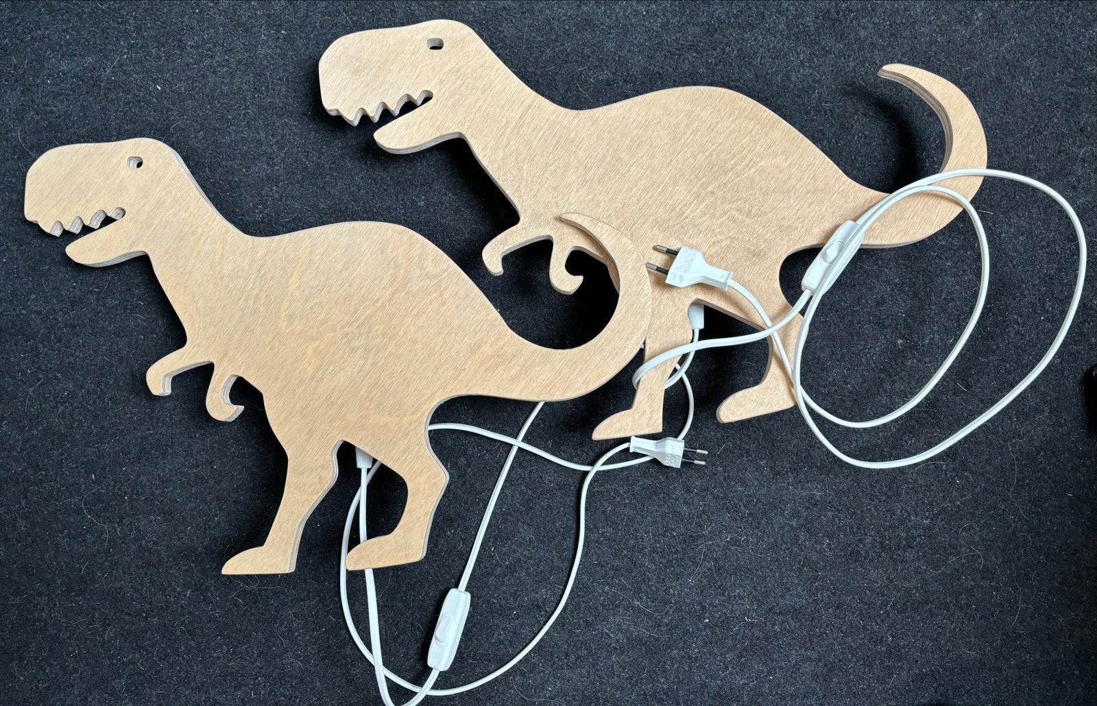 2 Houten Dino Lampen met Schakelaar, Kinderen en Baby's, Kinderkamer | Inrichting en Decoratie, Gebruikt, Overige merken, Bruin