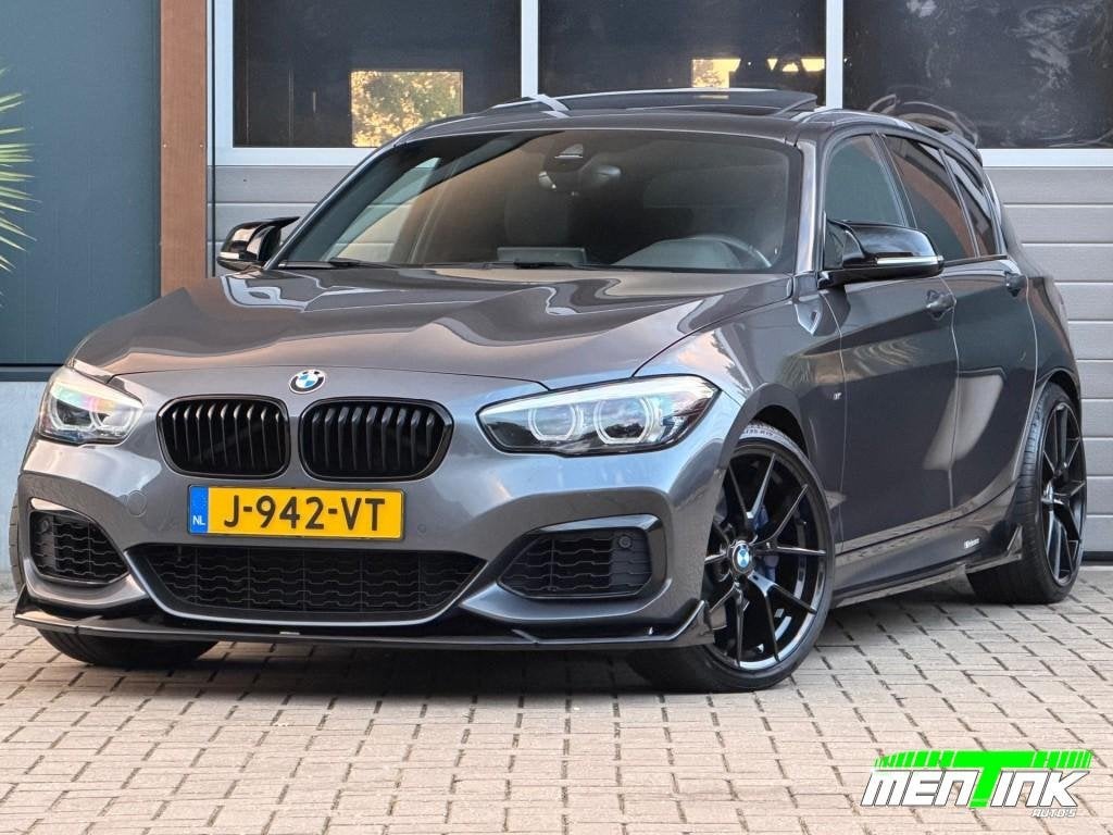 Bmw 1-SERIE M140I Schuifdak Keyless Stoelverw. Akra H&K Memo, Auto's, Gebruikt, Euro 6, Leder, 2998 cc