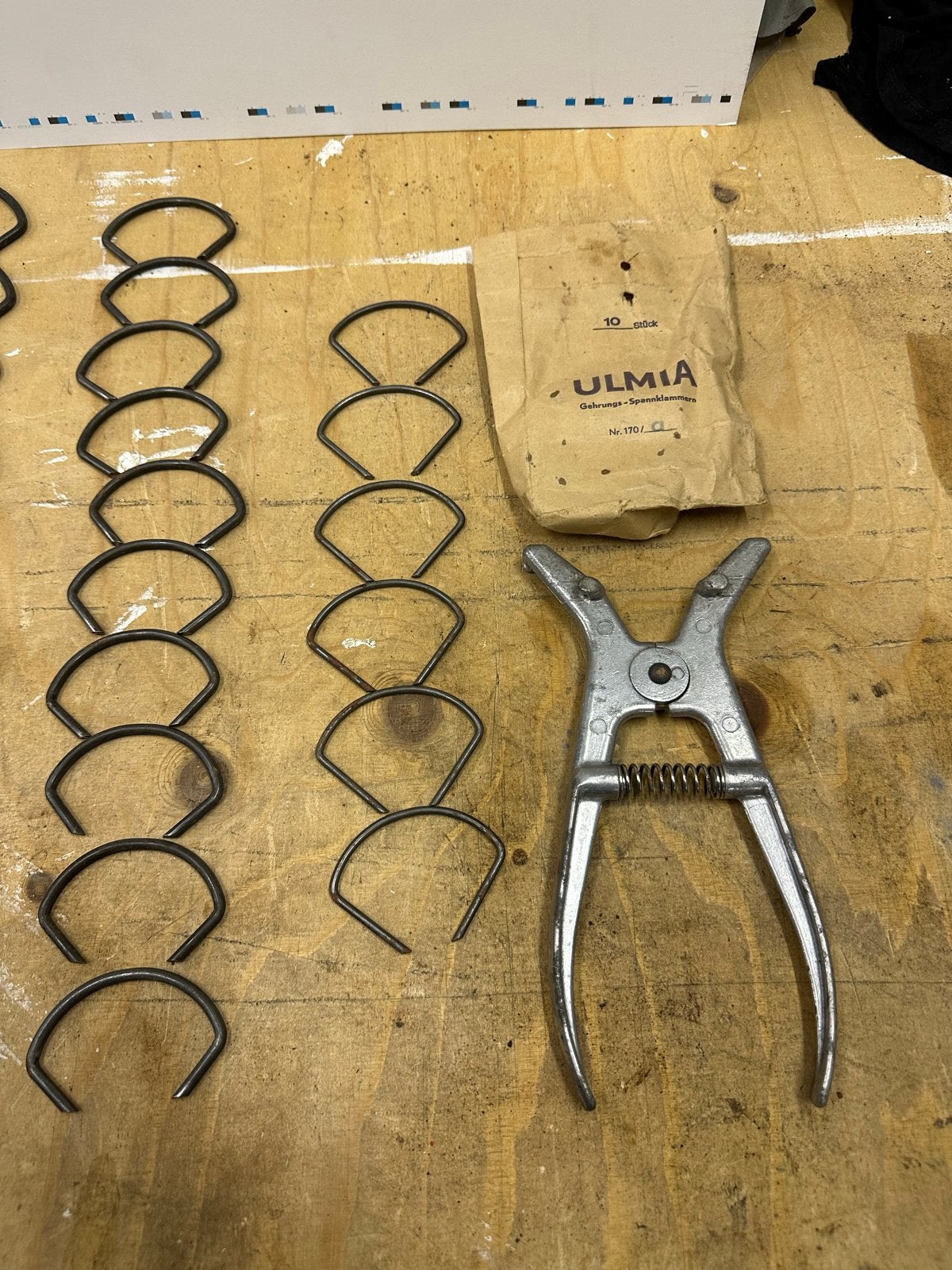 Nieuwe Ulmia spanklemmen set met tang en 16 klemmen, Ophalen of Verzenden, Nieuw, Klem, Overige merken