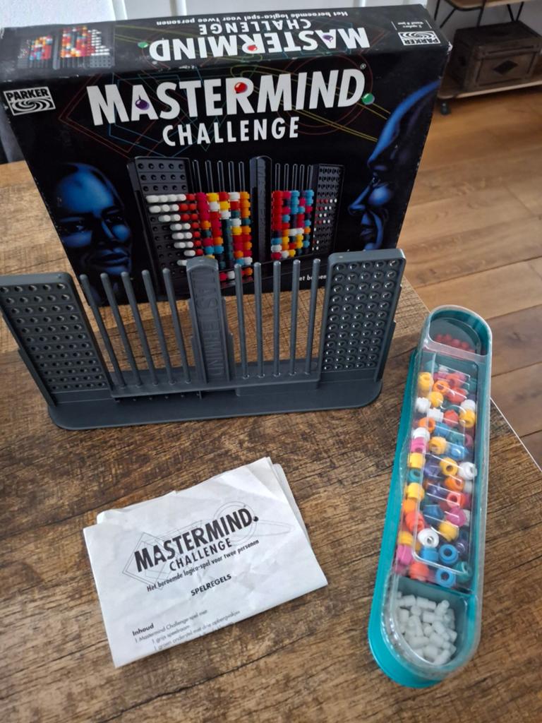 Mastermind  challenge, Hobby en Vrije tijd, Gezelschapsspellen | Bordspellen, Ophalen of Verzenden