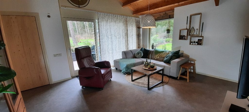 Rolstoeltoegankelijke bungalow op landgoed, 11-25 sept vrij!, In bos, 2 slaapkamers, Wasmachine, Landelijk