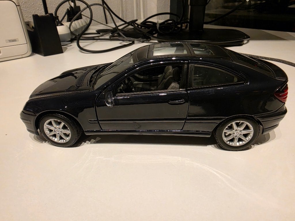 Mercedes-benz c sportcoupe 1/18, Hobby en Vrije tijd, Ophalen of Verzenden, Gebruikt, Auto, Maisto