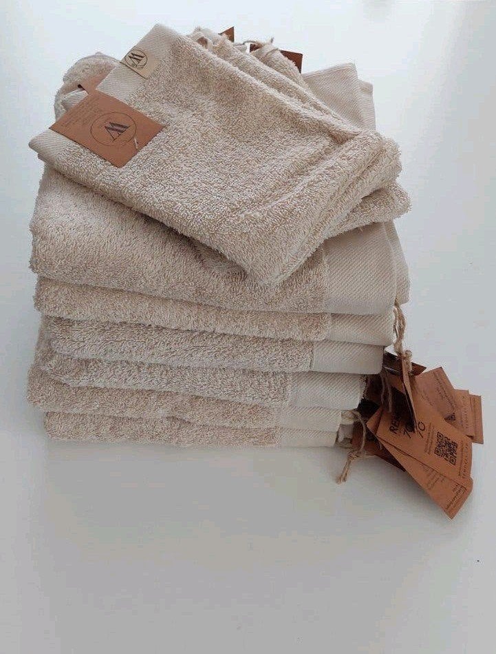 Walra handdoeken en washandjes, Ophalen of Verzenden, Nieuw, Beige, Handdoek