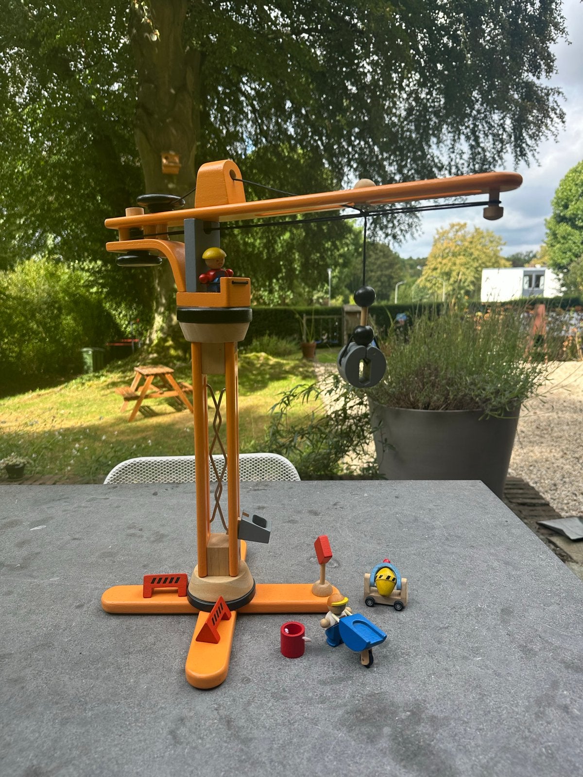 Houten speelgoedkraan met accessoires, Ophalen of Verzenden, Gebruikt, Bouwen