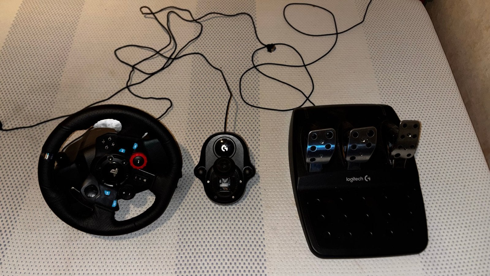 Logitech G29 Racestuur met Shifter en Pedalen, Ophalen, Racestuur, Gebruikt, Force feedback