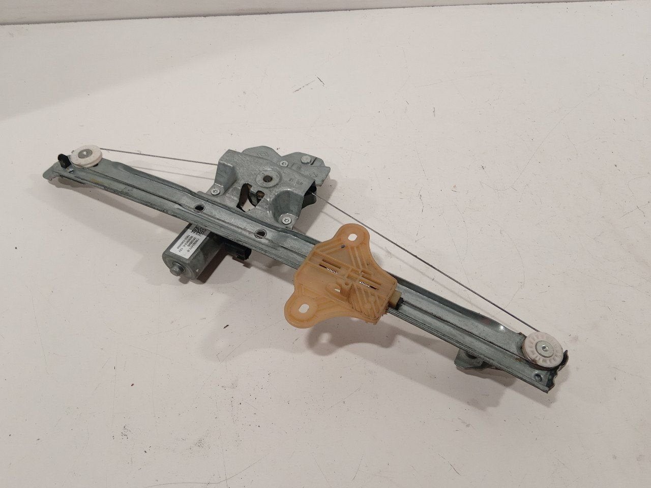 Raammechaniek elektrisch rechts voor Renault Clio, Onderdelen@venauto.nl, Van der Ven Autorecycling B.V., Gebruikt, Ettenseweg 76, 4706 PB Roosendaal, The Netherlands