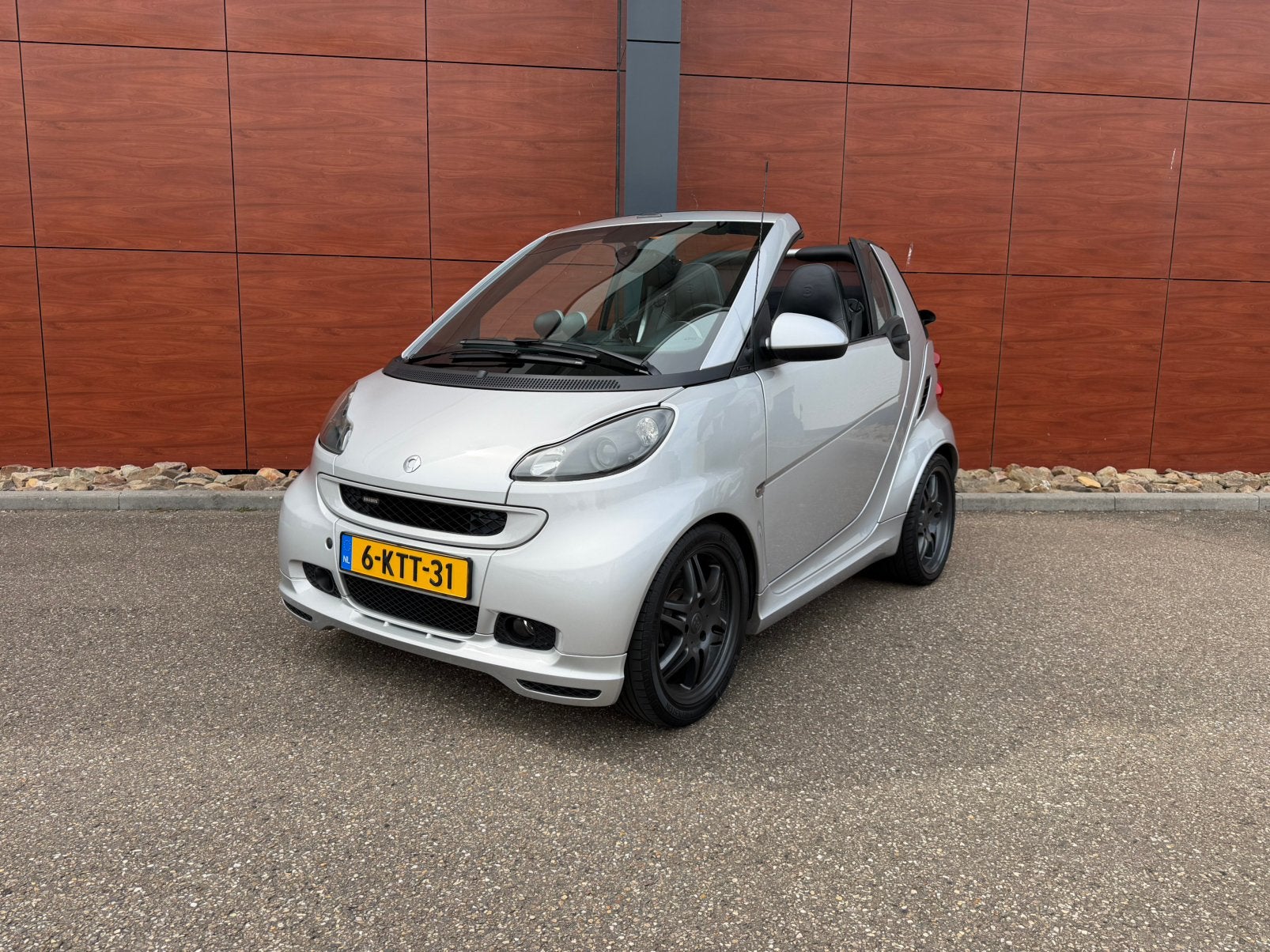 Smart ForTwo Brabus Xclusive 451 Cabrio Automaat 2008 Grijs, Auto's, Automaat, Achterwielaandrijving, Cabriolet, Leder