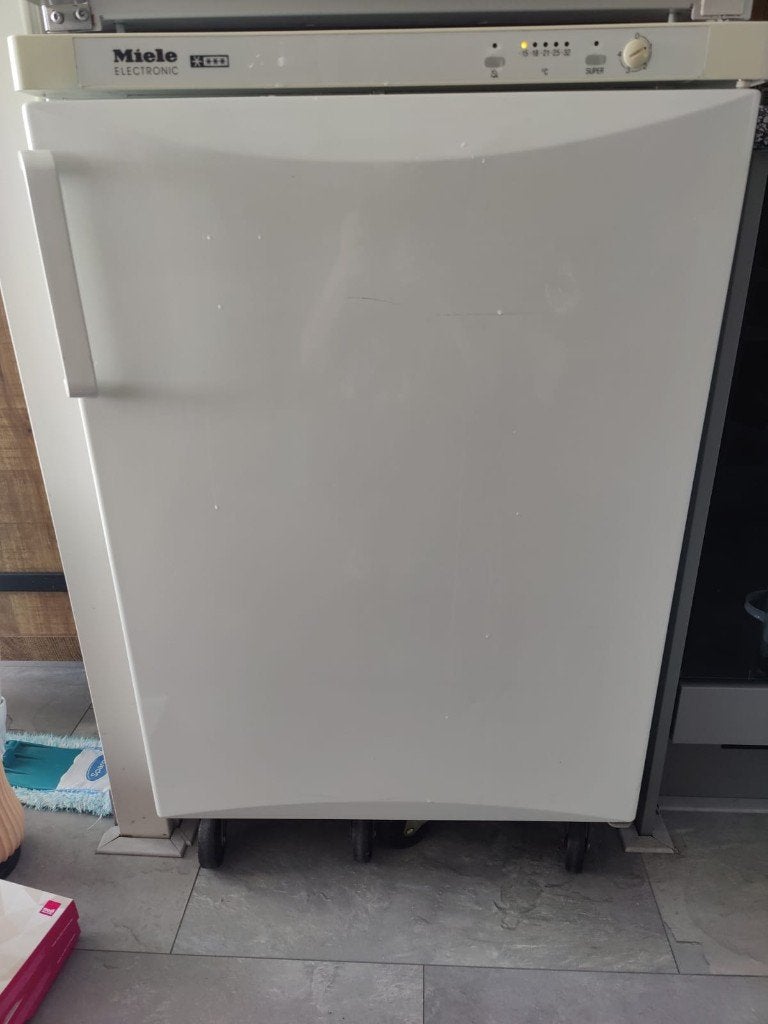 vriezer, Witgoed en Apparatuur, Vriezers en Diepvrieskisten, Gebruikt, Ophalen, Vrieskast, 85 tot 120 cm