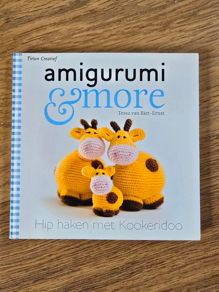 Amigurumi & More: Hip haken met Kookeridoo - Haakboekje, Hobby en Vrije tijd, Breien en Haken, Ophalen of Verzenden, Gebruikt