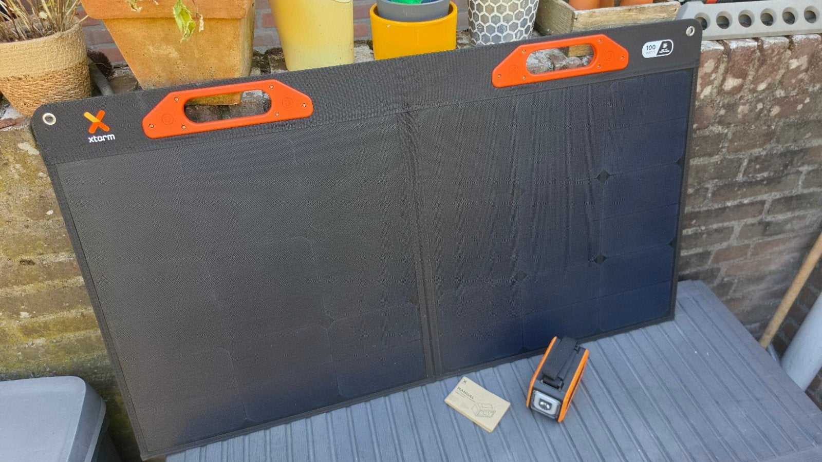 Xtorm Rugged Powerbank 40.000 mAh & 100W Zonnepaneel, Ophalen, Zo goed als nieuw
