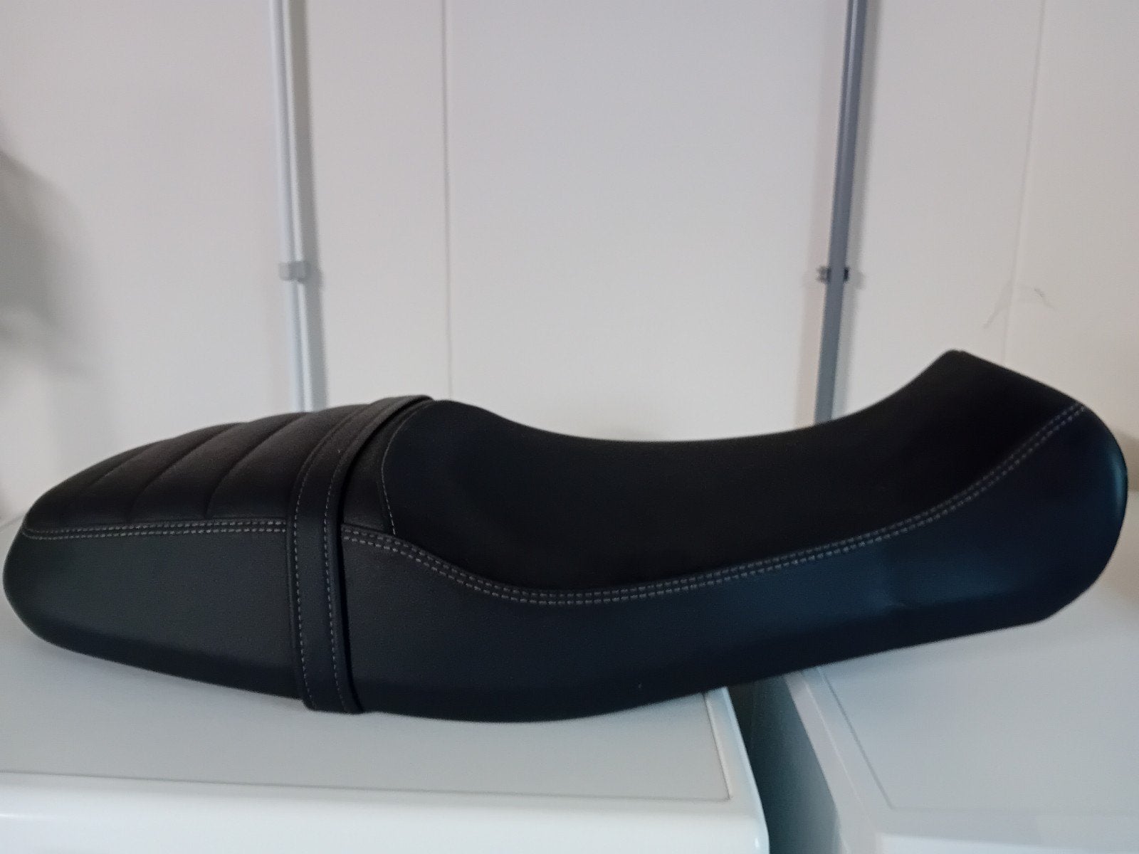 Buddyseat Moto Guzzi V7 850, Motoren, Ophalen of Verzenden