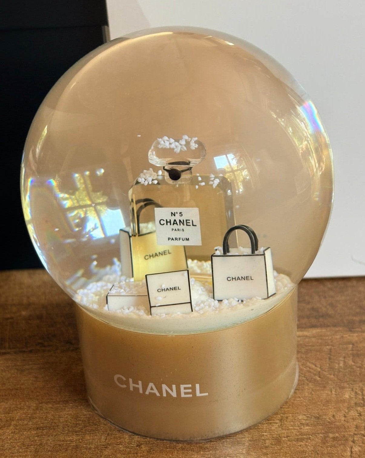 Chanel schudbol snowglobe gold origineel, Ophalen of Verzenden, Zo goed als nieuw