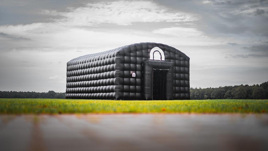 Opblaasbare ravebunker partytent, Ophalen, Opvouwbaar, Overige typen, Zo goed als nieuw