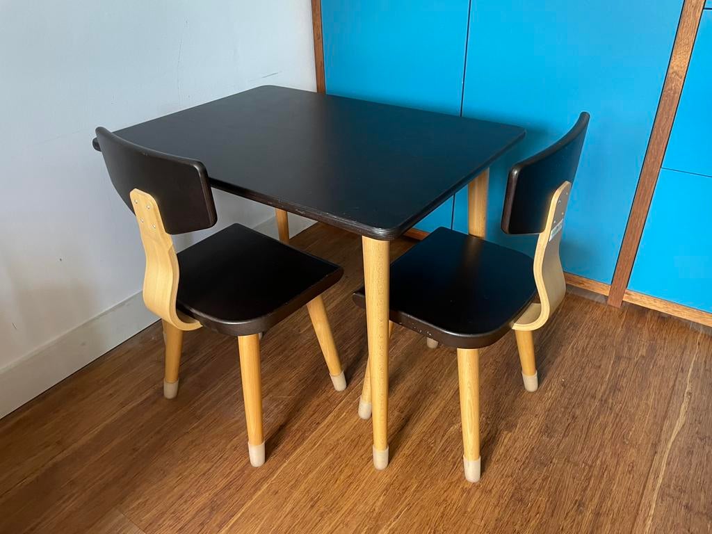 Schilte tafel met twee stoeltjes voor kind, Kinderen en Baby's, Ophalen, Gebruikt, Tafel(s) en Stoel(en)