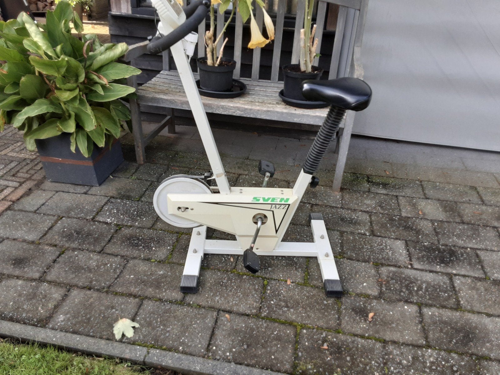 Te koop aangeboden hometrainer merk svenn.ziet er netjes uit, Ophalen of Verzenden, Hometrainer
