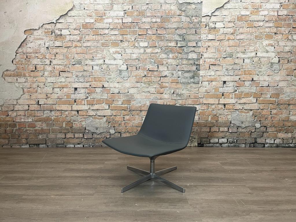 Arper Catifa 60 Lounge Chair bij TheReSales, 75 tot 100 cm, Ophalen of Verzenden, Zo goed als nieuw, Leer