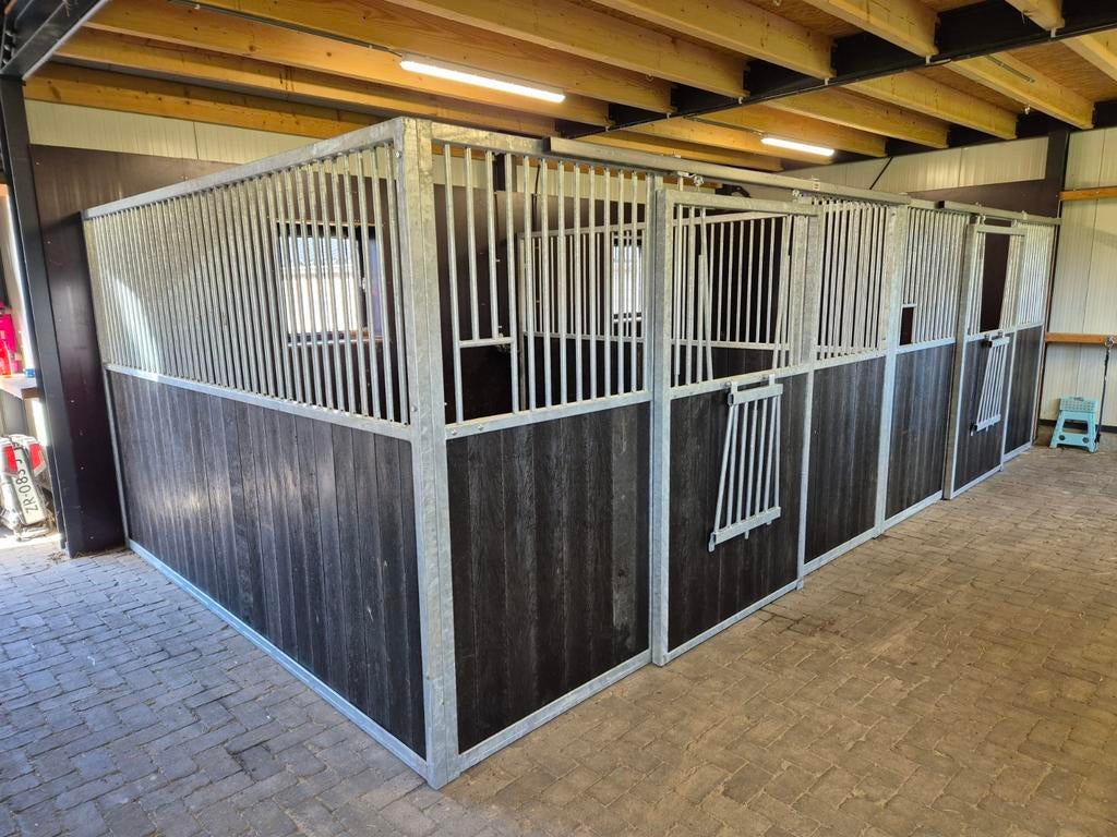Paardenbox paardenstal paardenboxen paardenstallen