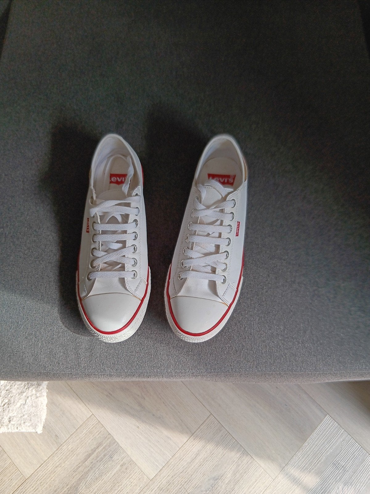 Levi's witte sneakers - Maat 42, Ophalen of Verzenden