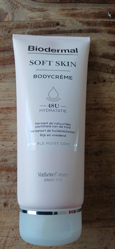 Biodermal Soft Skin Bodycrème - 200ml, Ophalen of Verzenden, Nieuw, Bodylotion, Crème of Olie