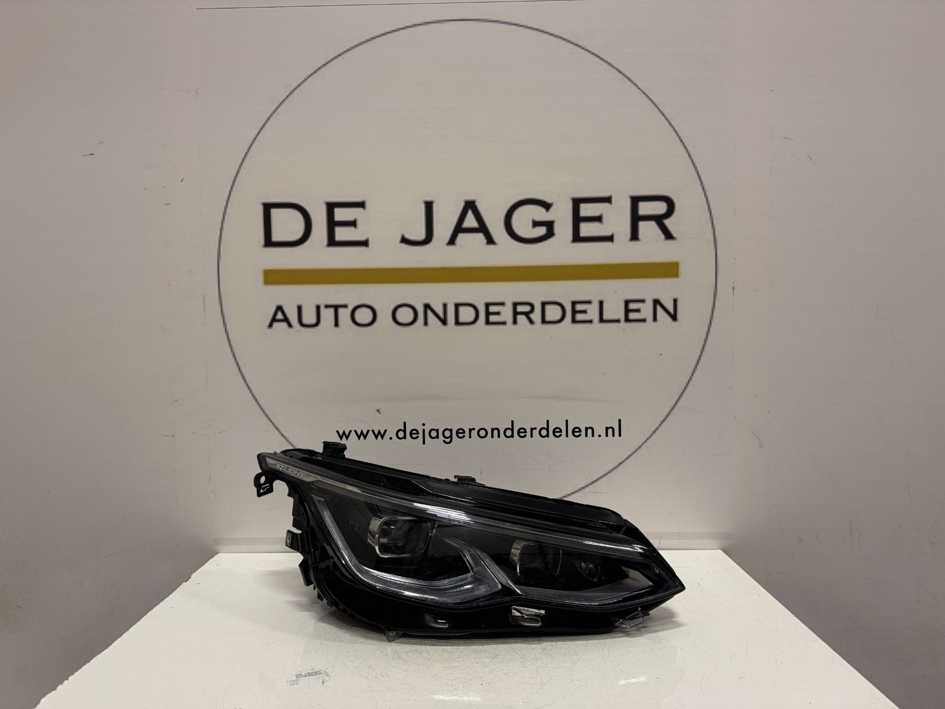 VW GOLF 8 VIII KOPLAMP FULL LED IQ LIGHT RECHTS 5H1941060K, Gebruikt, Volkswagen, Volkswagen AG, Berliner Ring 2
38440  Wolfsburg, DE