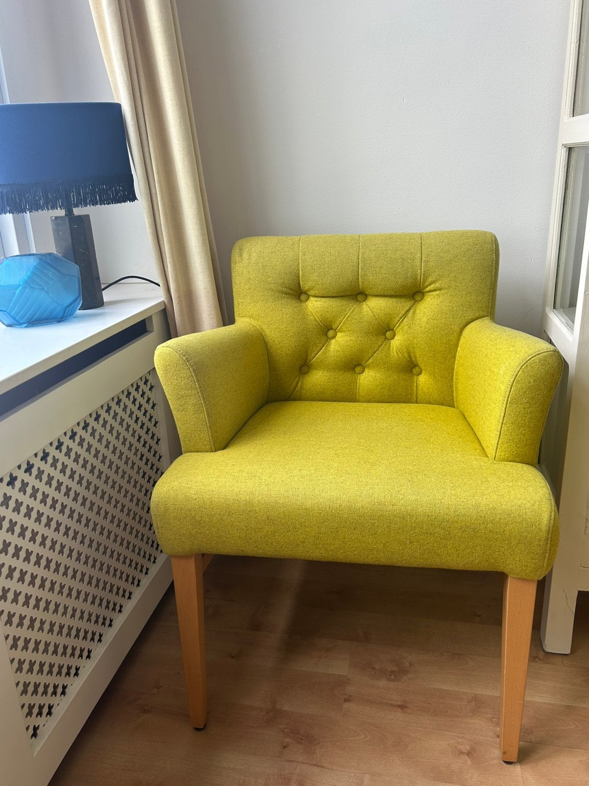 Sateliet stoel 2 geel groen fauteuil met houten poten, Ophalen, Gebruikt, Landelijk modern, Overige kleuren