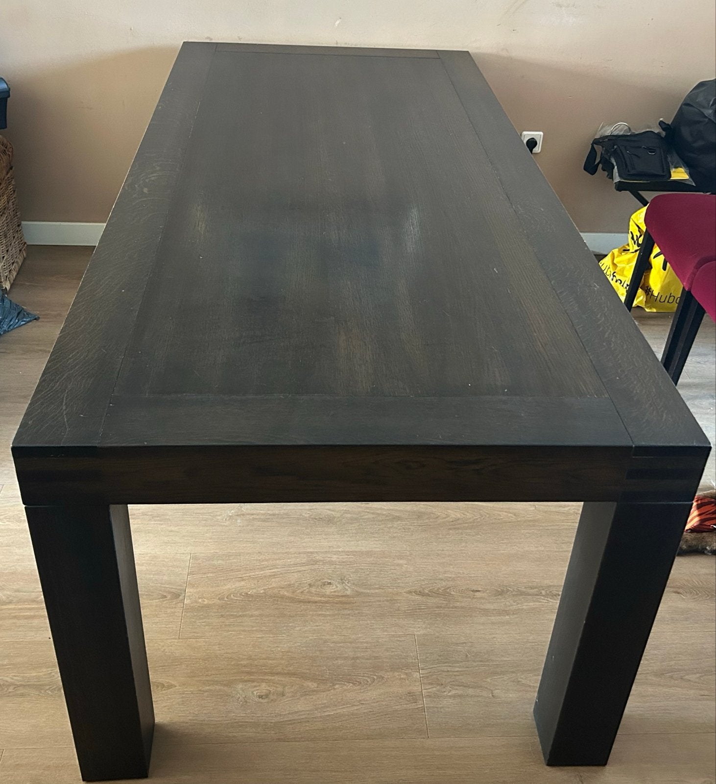 Robuuste eettafel van donker eikenhout, Huis en Inrichting, Tafels | Eettafels, Ophalen, Gebruikt, Eikenhout, 50 tot 100 cm