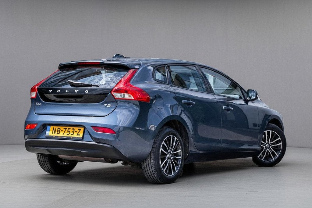 Volvo V40 2.0 T2 Momentum OrgNL|Climate|LED|Stoelverw.|Deale, Auto's, Volvo, Voorwielaandrijving, Gebruikt, Euro 6, 4 cilinders
