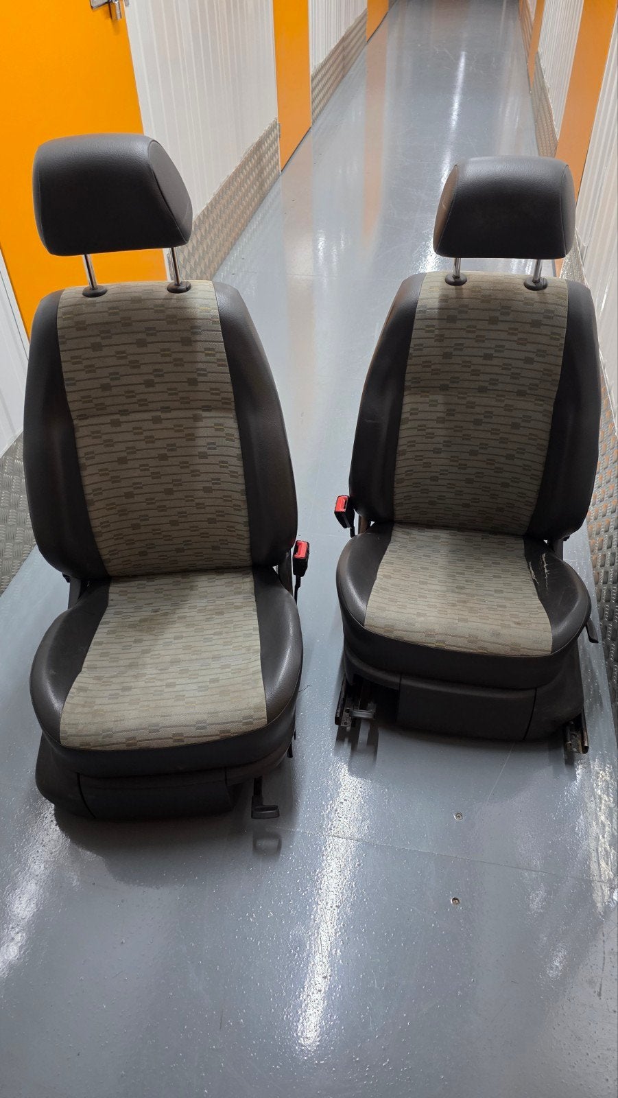 Volkswagen Caddy MK3 GP Originele Stoelen, Auto-onderdelen, Interieur en Bekleding, Volkswagen, Gebruikt, Ophalen of Verzenden