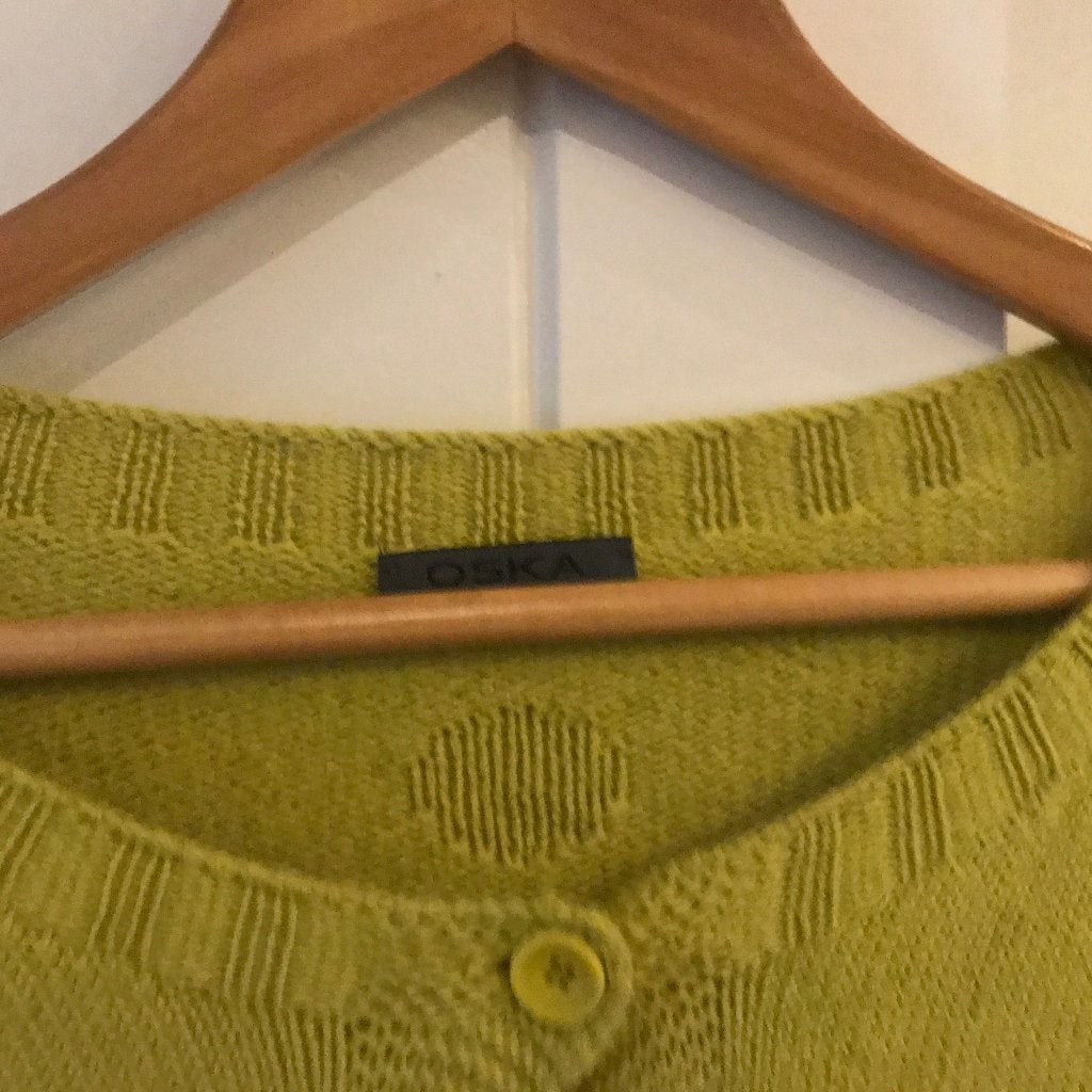Oska wollen vest maat 4 geel 100% wol, Kleding | Dames, Verzenden, Zo goed als nieuw, Geel