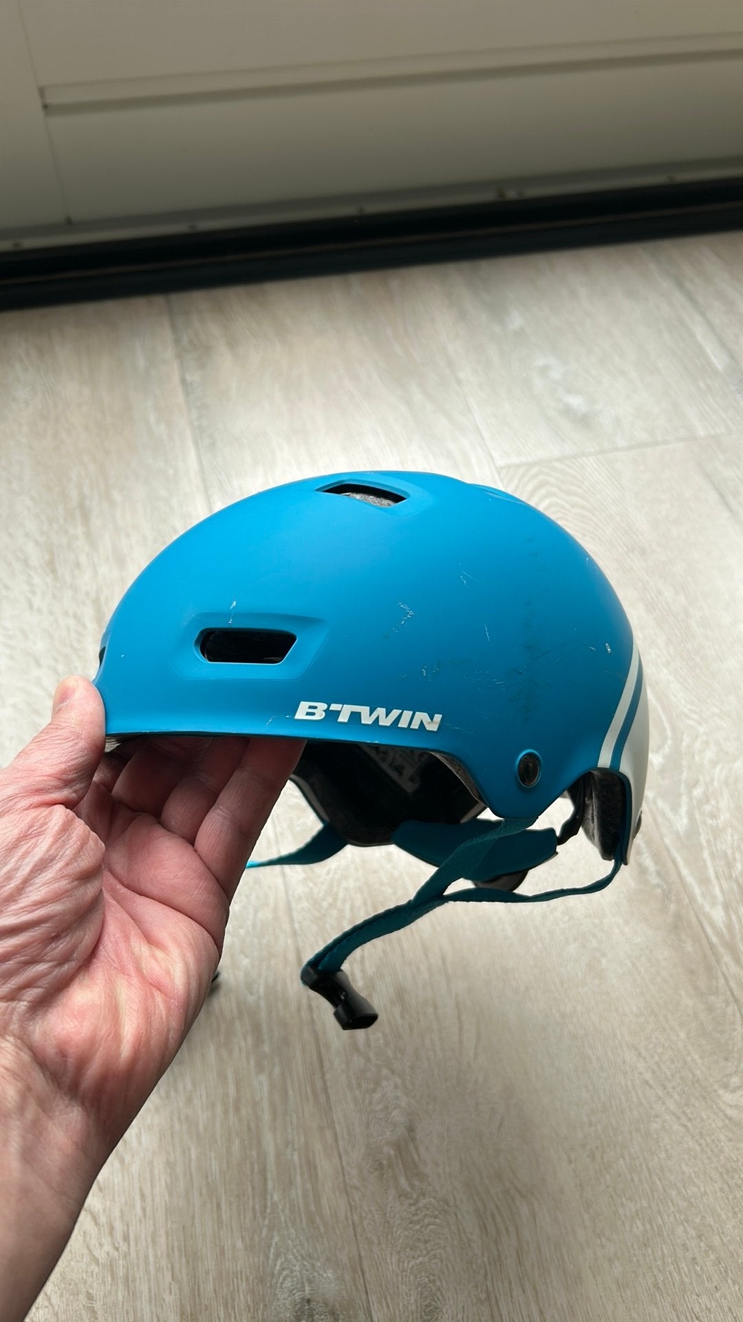 Fietshelm Btwin, Ophalen, Zo goed als nieuw