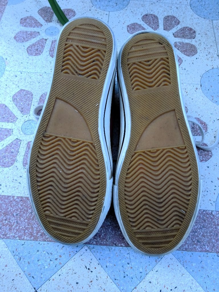 Maat 37 * Rode Harry Potter gympen / veter schoenen, Kleding | Dames, Verzenden, Platform, Sneakers of Gympen, Gedragen