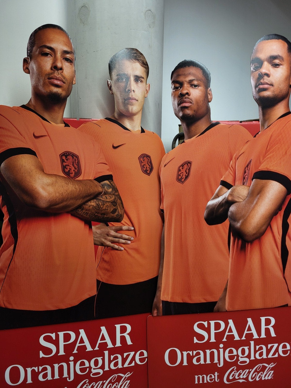 Coca-Cola Oranjeglazen Spaaractie Display WK/EK Voetbal, Ophalen, Zo goed als nieuw