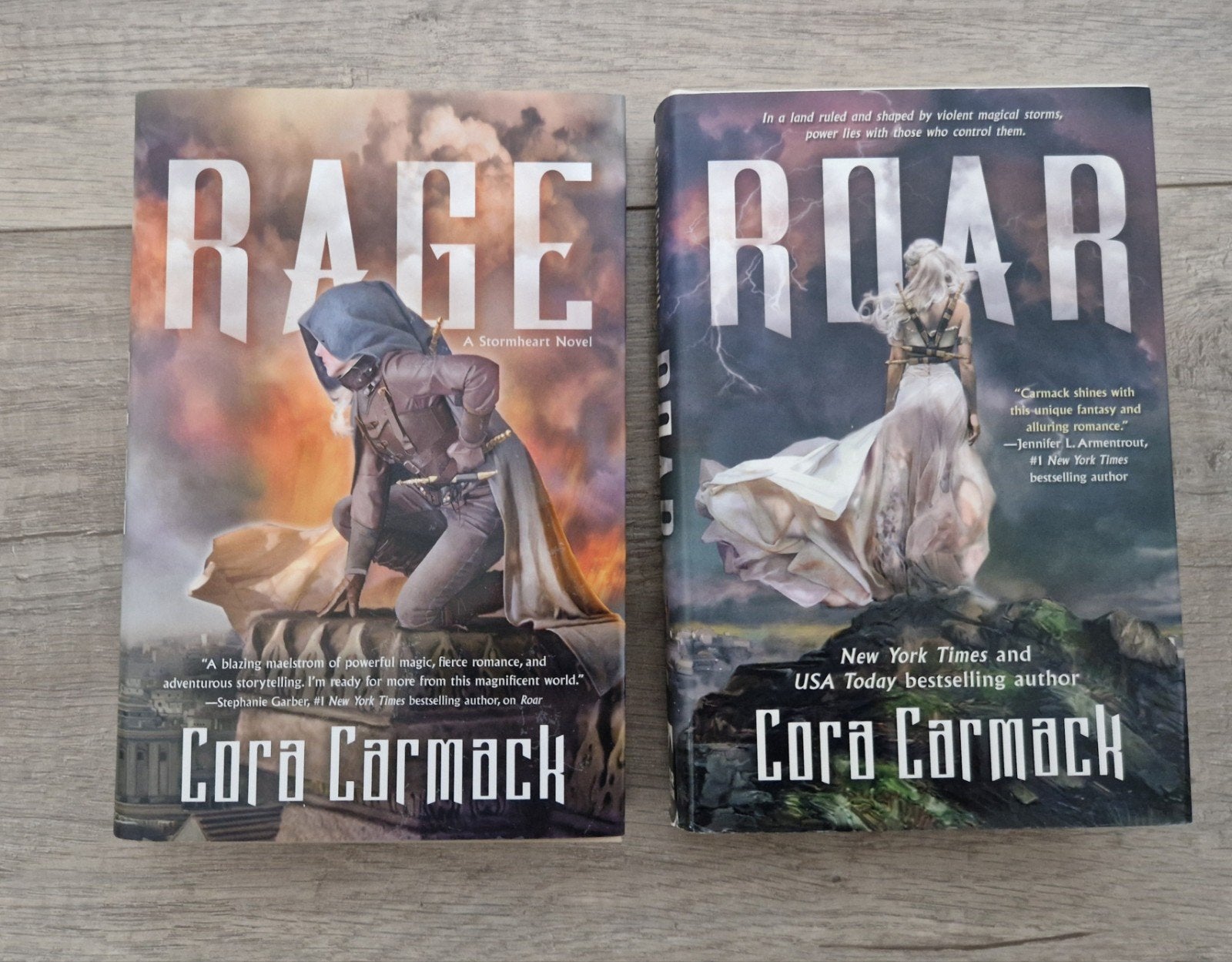 Boeken rage roar engels fantasy hardcover cora carmack, Boeken, Ophalen of Verzenden, Zo goed als nieuw