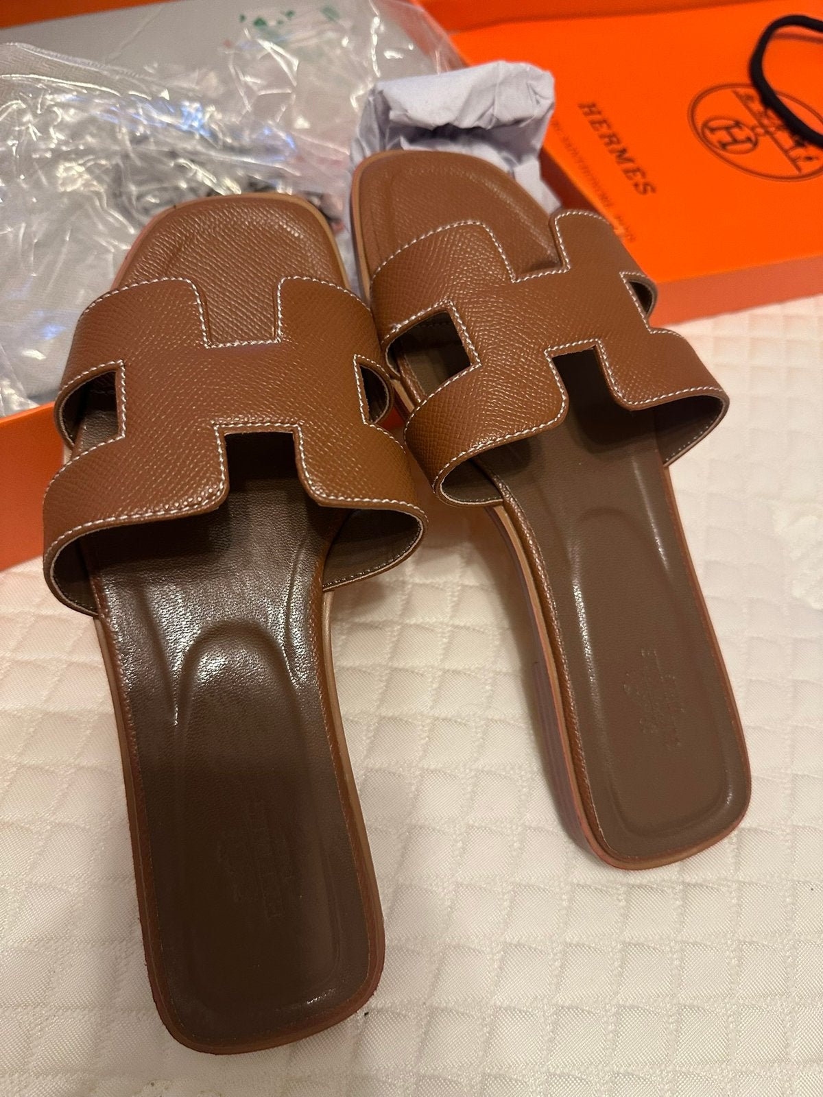 Hermes slippers 36 nieuw, Kleding | Dames, Bruin, Nieuw, Ophalen, Slippers