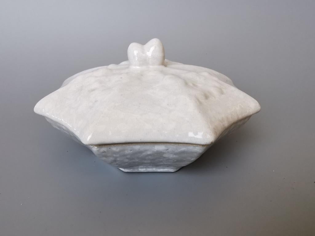 Schaal met eikeltjes deco plateel Gouda ? Schoonhoven ?, Verzenden
