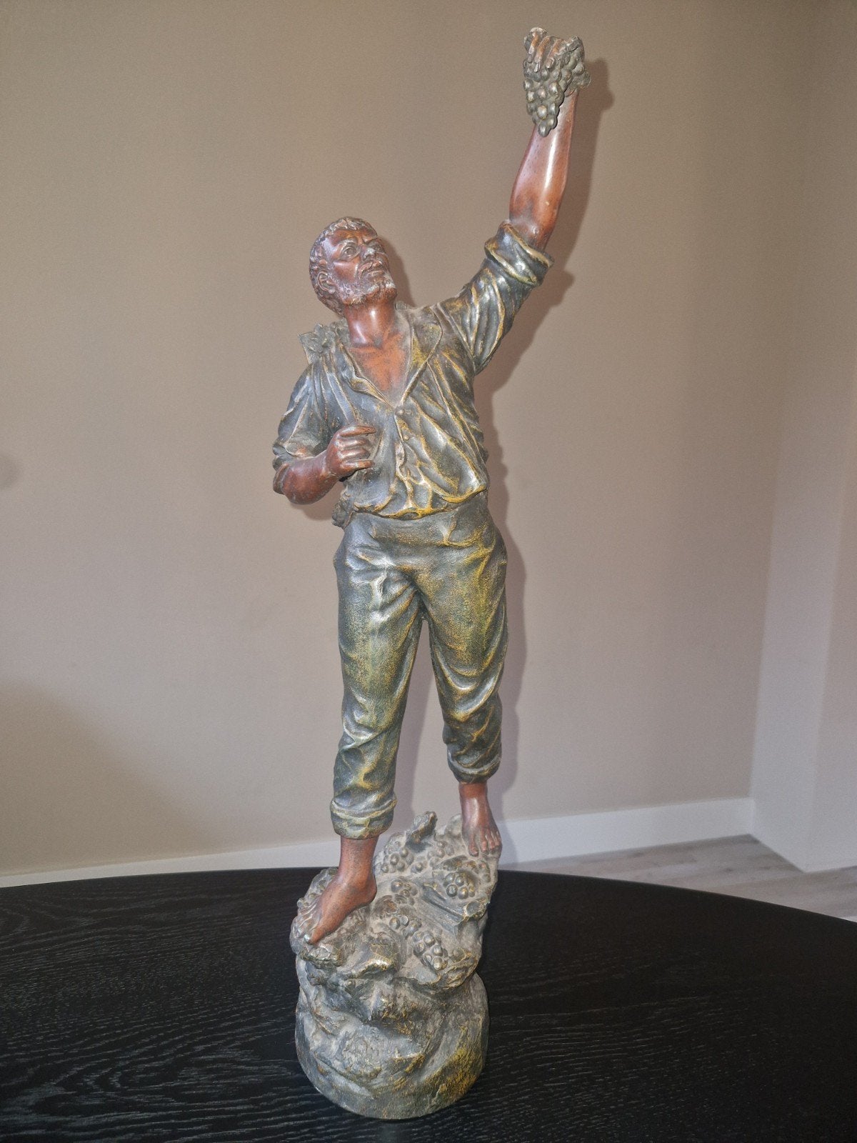 Vintage beeld druivenplukker - Bronskleurig, Op sokkel, Beeld, Man, 50 - 100 cm