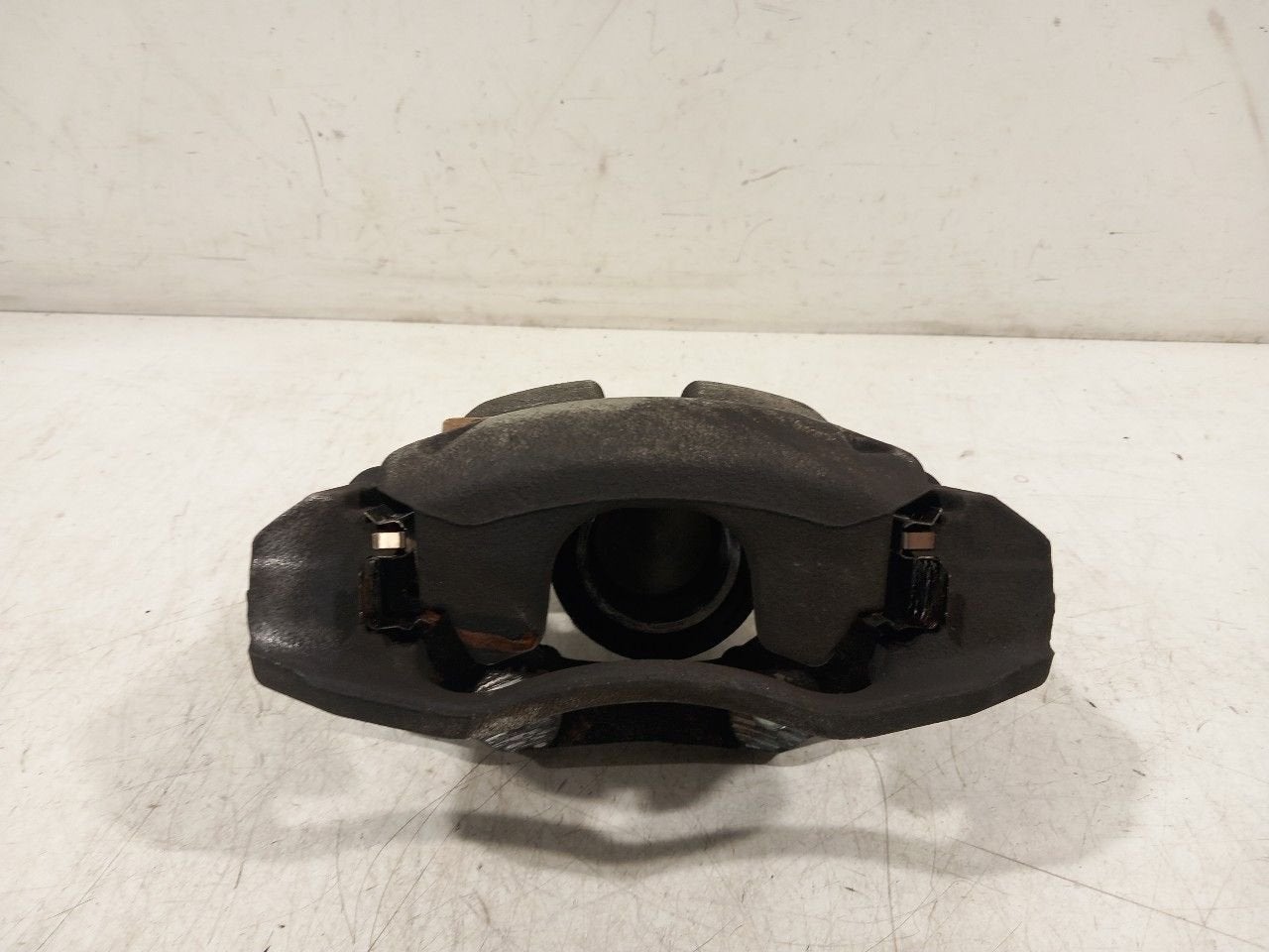 Remklauw rechts voor Opel Corsa, Onderdelen@venauto.nl, Van der Ven Autorecycling B.V., Gebruikt, Ettenseweg 76, 4706 PB Roosendaal, The Netherlands