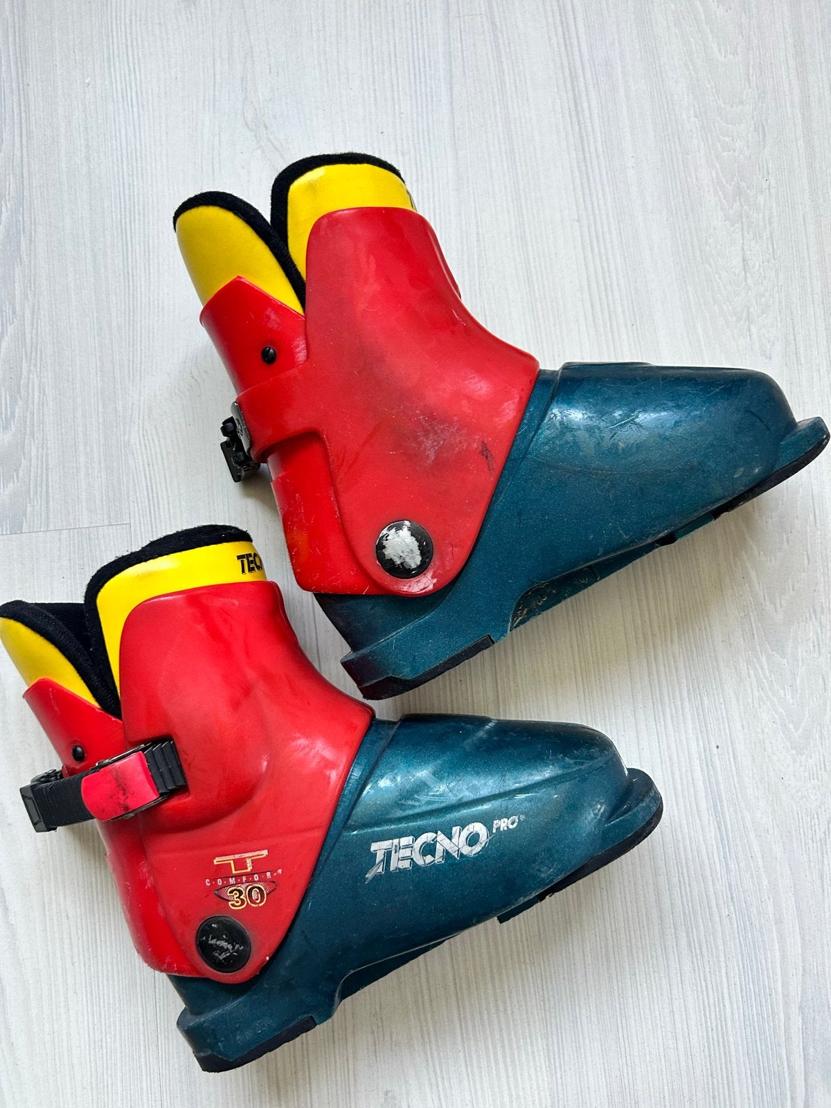 Tecno Pro Skischoenen Maat 30 - Kleurrijk en Gebruikt, Overige merken, Gebruikt, Schoenen, Ophalen of Verzenden