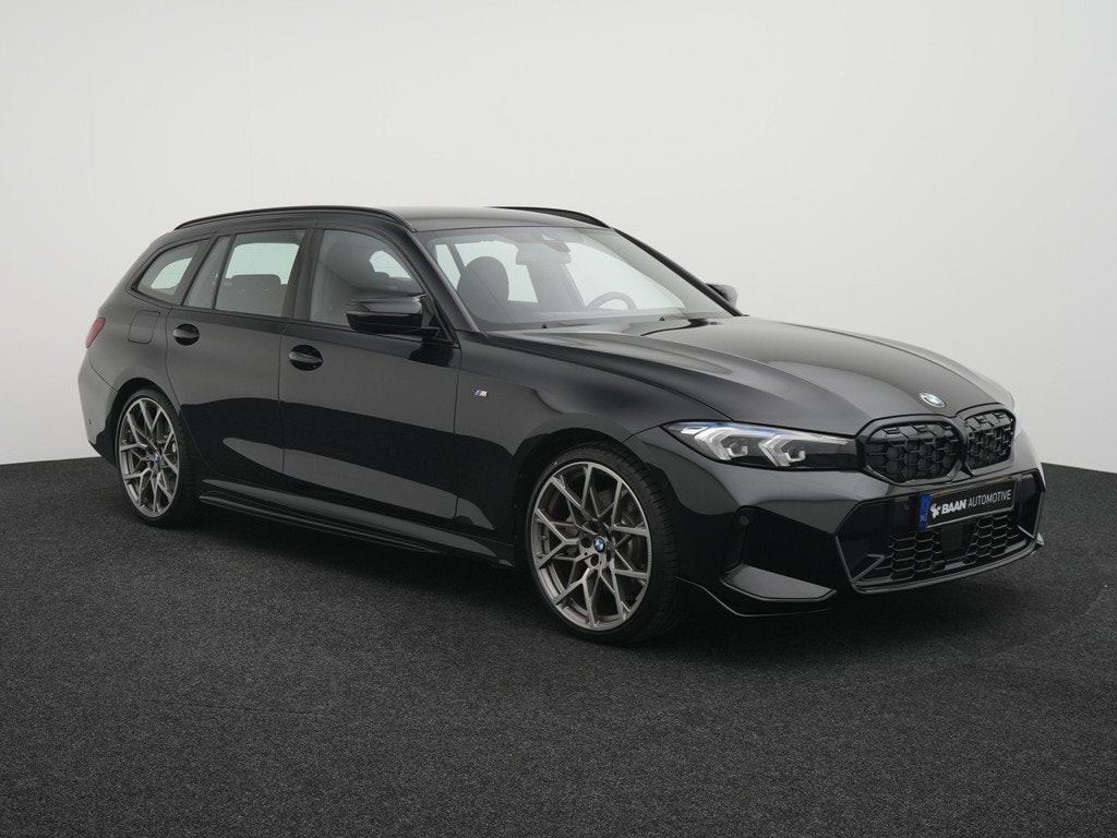 BMW 3 Serie Touring 330i xDrive M-Sport | M-Performance Pack, Auto's, BMW, Automaat, 1998 cc, Zwart, 4 cilinders