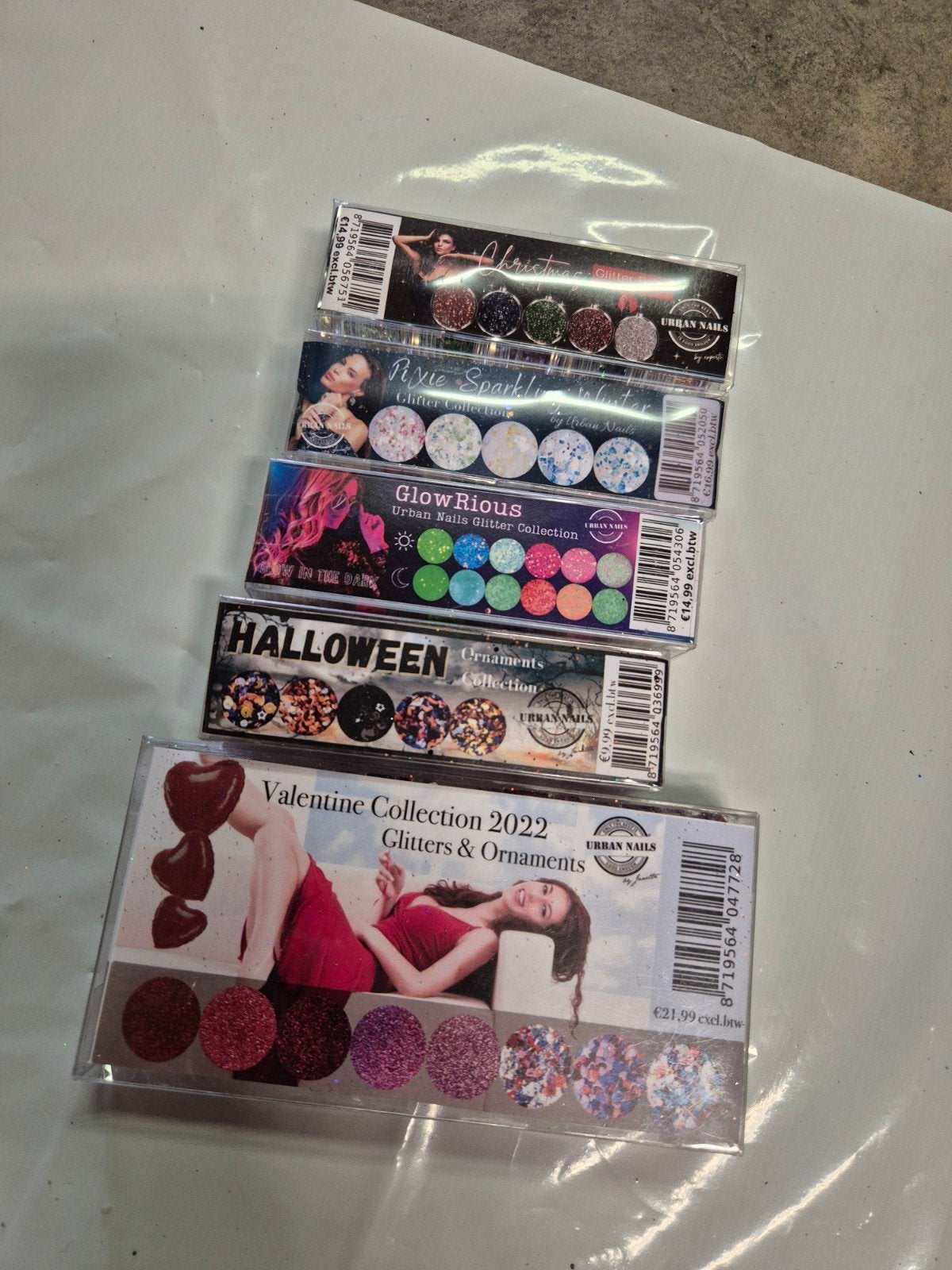Nieuw Urban Nails 5x glitter collectie pakket 3, Overige kleuren, Nieuw, Ophalen of Verzenden, Handen en Nagels