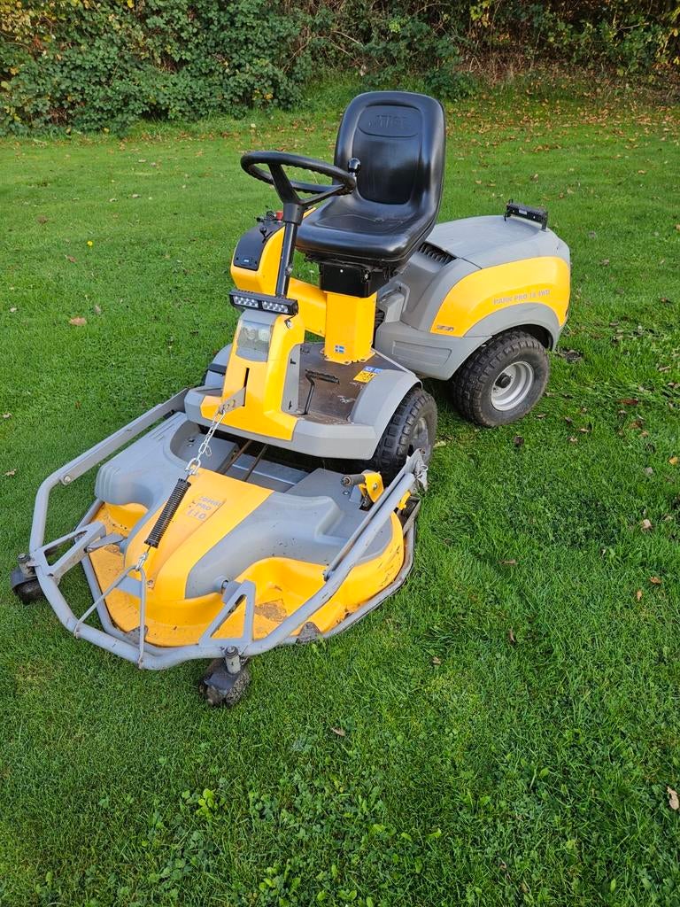 Stiga park pro 16 4wd zitmaaier frontmaaier Vanqaud hst, Ophalen of Verzenden, Gebruikt, Mulchfunctie, 90 tot 120 cm
