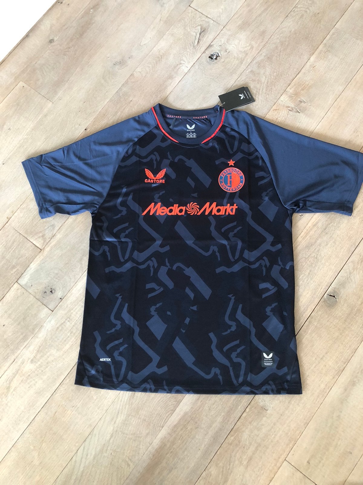 Feyenoord 3e shirt 2026/2027 maat L, Maat L, Ophalen of Verzenden, Nieuw, Shirt